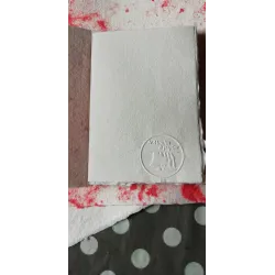 Broché A6